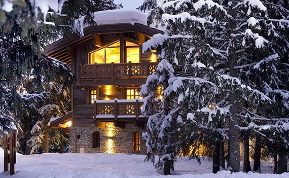 Красивый дом зимой (68 фото)
